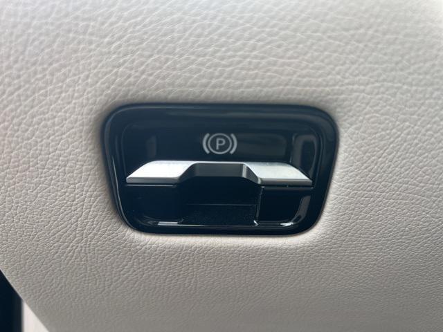 Photo of 2022 Black Mercedes-Benz S-Class