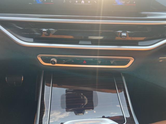 Photo of 2024 Tanzanite Blue II Metallic BMW X7