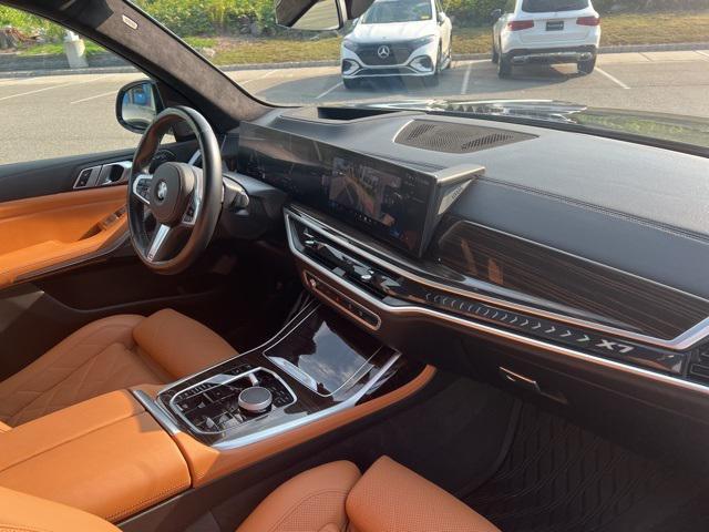 Photo of 2024 Tanzanite Blue II Metallic BMW X7