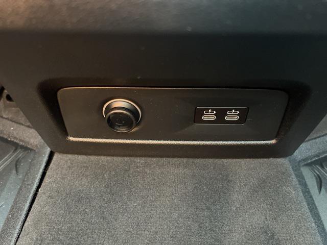 Photo of 2024 Tanzanite Blue II Metallic BMW X7