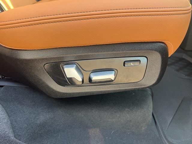 Photo of 2024 Tanzanite Blue II Metallic BMW X7