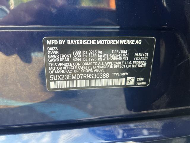 Photo of 2024 Tanzanite Blue II Metallic BMW X7