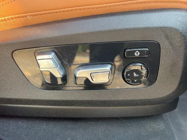 Photo of 2024 Tanzanite Blue II Metallic BMW X7