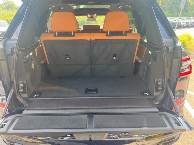 Photo of 2024 Tanzanite Blue II Metallic BMW X7