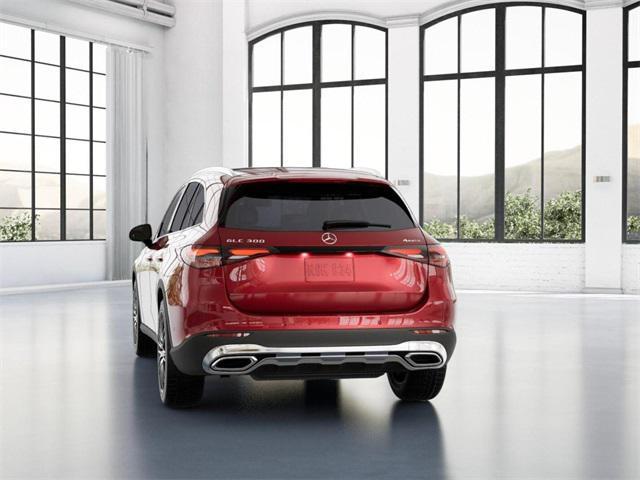 Photo of 2025 Polar White Mercedes-Benz GLC 300