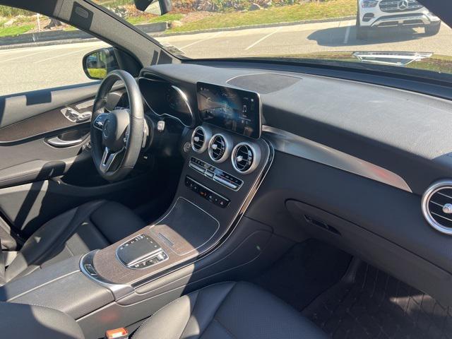 Photo of 2021 Black Mercedes-Benz GLC 300