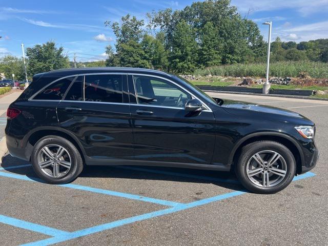 Photo of 2021 Black Mercedes-Benz GLC 300