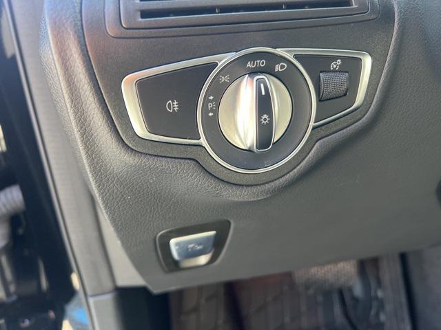 Photo of 2021 Black Mercedes-Benz GLC 300