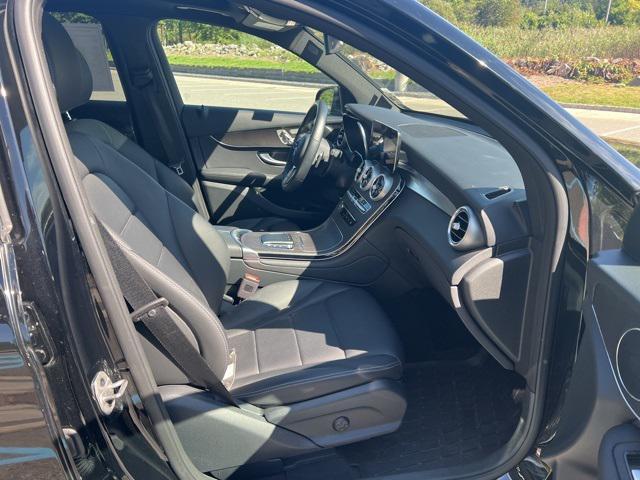 Photo of 2021 Black Mercedes-Benz GLC 300