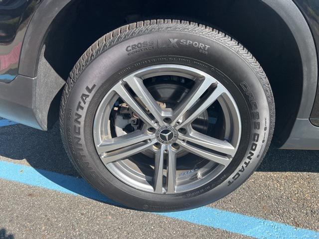 Photo of 2021 Black Mercedes-Benz GLC 300