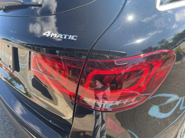 Photo of 2021 Black Mercedes-Benz GLC 300