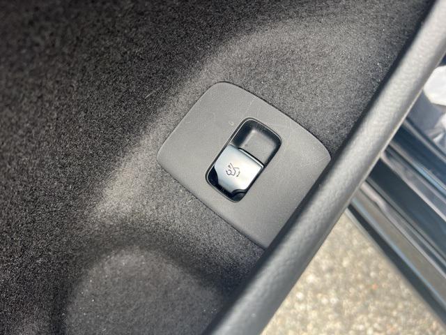 Photo of 2025 Black Mercedes-Benz E-Class