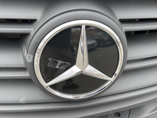 Photo of 2024 Arctic White Mercedes-Benz Sprinter 2500