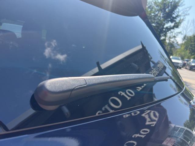 Photo of 2020 Lunar Blue Metallic Mercedes-Benz GLE 350