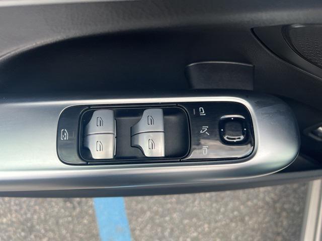 Photo of 2022 Mojave Silver Metallic Mercedes-Benz C-Class