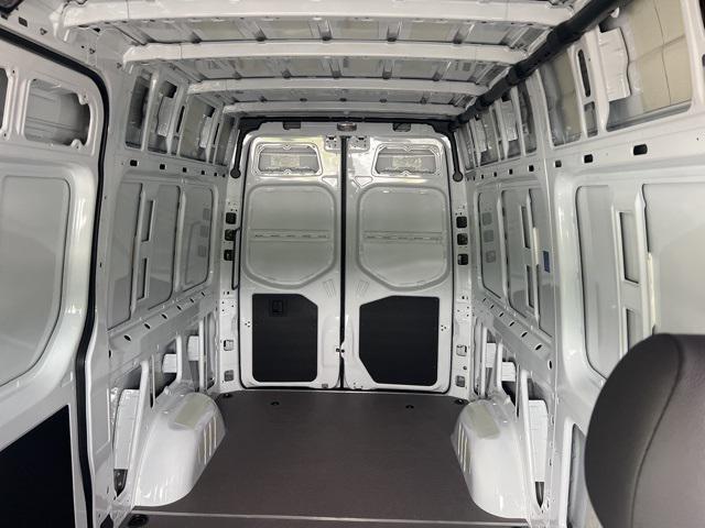 Photo of 2025 Arctic White Mercedes-Benz Sprinter 2500
