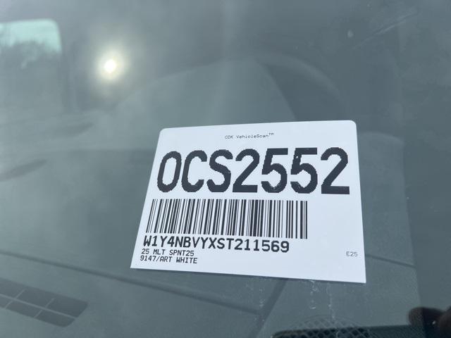 Photo of 2025 Arctic White Mercedes-Benz Sprinter 2500