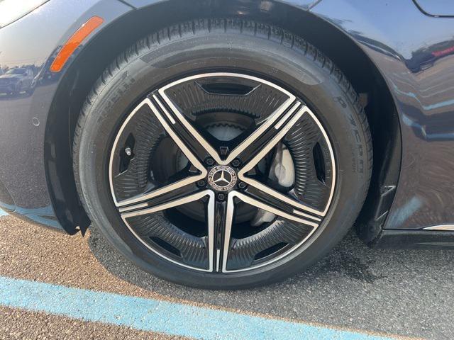 Photo of 2023 Nautical Blue Metallic Mercedes-Benz EQS 450