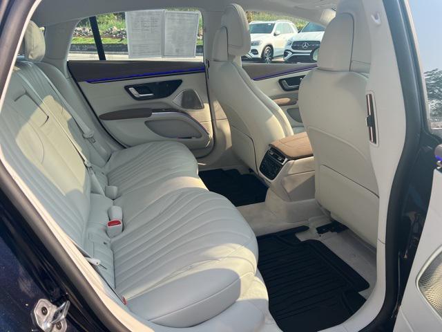 Photo of 2023 Nautical Blue Metallic Mercedes-Benz EQS 450
