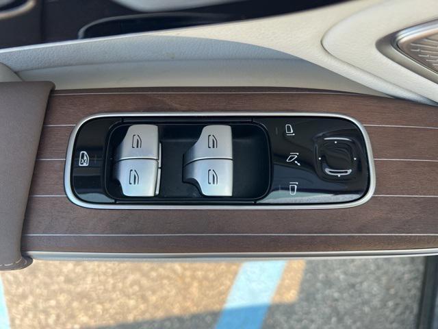 Photo of 2023 Nautical Blue Metallic Mercedes-Benz EQS 450