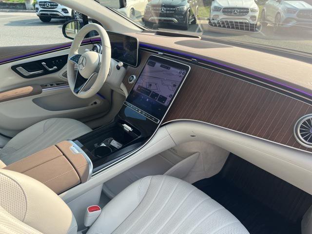 Photo of 2023 Nautical Blue Metallic Mercedes-Benz EQS 450