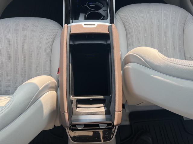 Photo of 2023 Nautical Blue Metallic Mercedes-Benz EQS 450