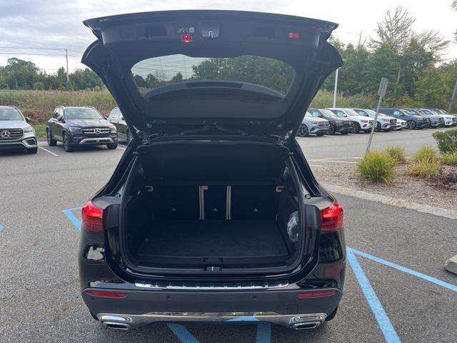 Photo of 2025 Night Black Mercedes-Benz GLA 250