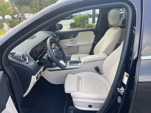 Photo of 2025 Night Black Mercedes-Benz GLA 250