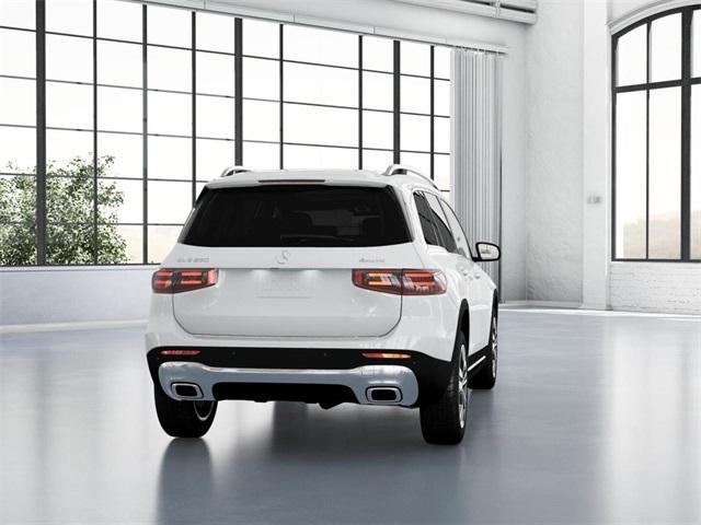 Photo of 2025 Polar White Mercedes-Benz GLB 250