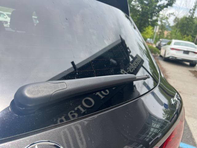 Photo of 2021 Graphite Grey Metallic Mercedes-Benz GLC 300