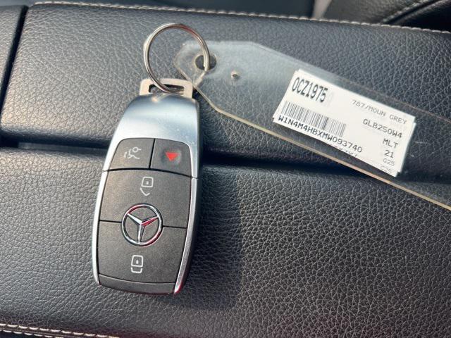 Photo of 2021 Mountain Grey Metallic Mercedes-Benz GLB 250