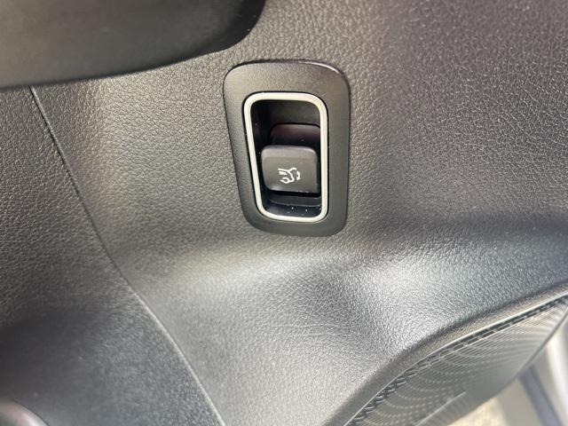 Photo of 2021 Mountain Grey Metallic Mercedes-Benz GLB 250
