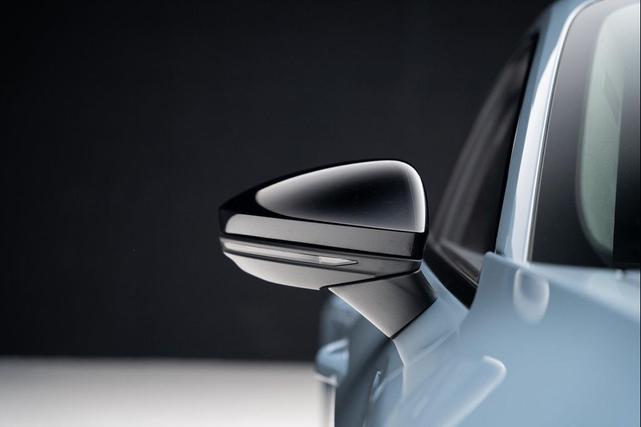 Photo of 2024 Gray Metallic Audi RS e-tron GT