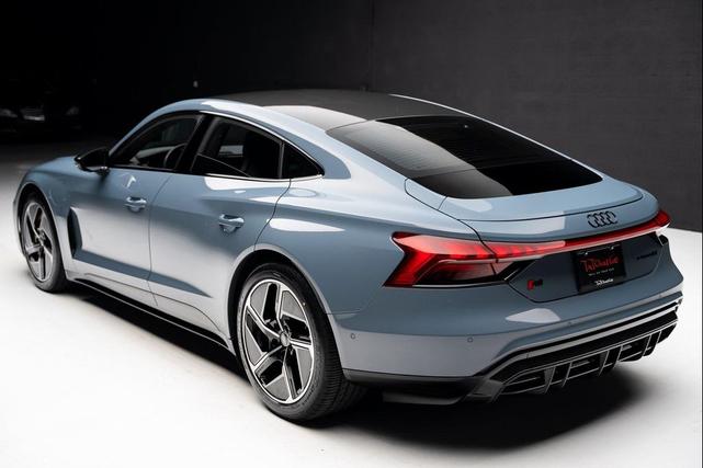 Photo of 2024 Gray Metallic Audi RS e-tron GT