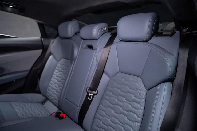 Photo of 2024 Gray Metallic Audi RS e-tron GT
