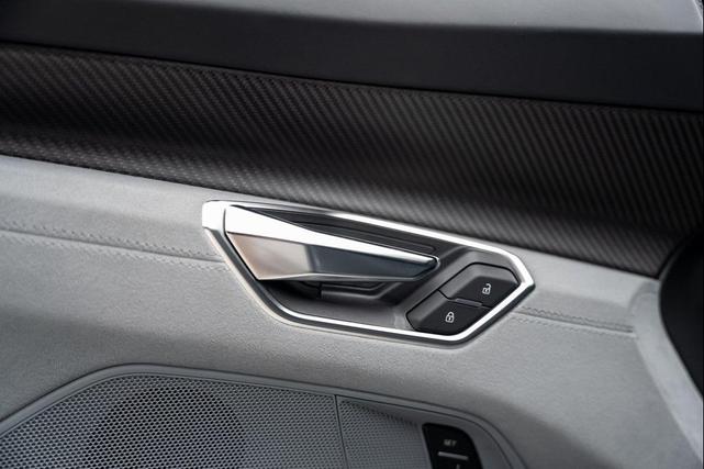 Photo of 2024 Gray Metallic Audi RS e-tron GT