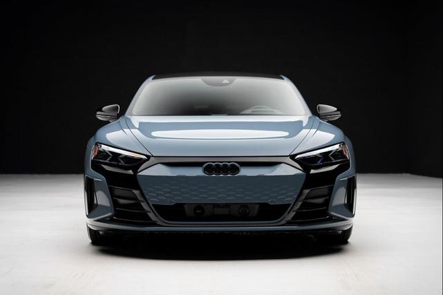 Photo of 2024 Gray Metallic Audi RS e-tron GT