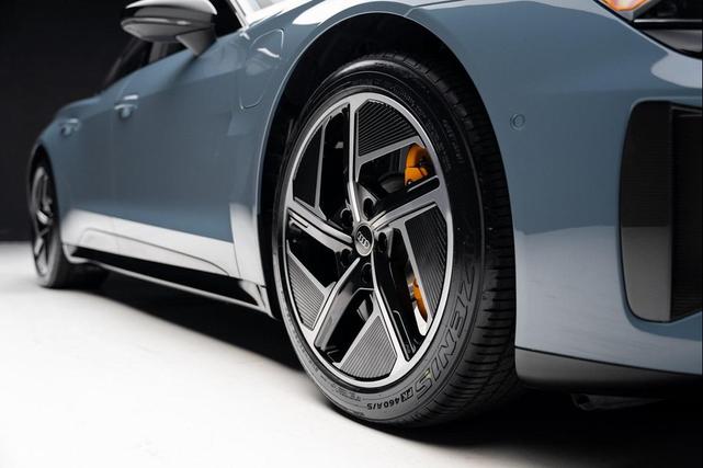 Photo of 2024 Gray Metallic Audi RS e-tron GT