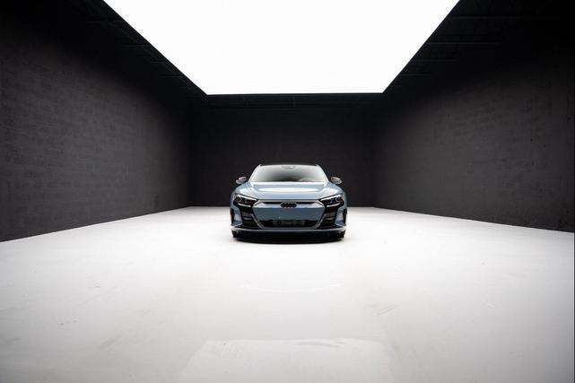 Photo of 2024 Gray Metallic Audi RS e-tron GT