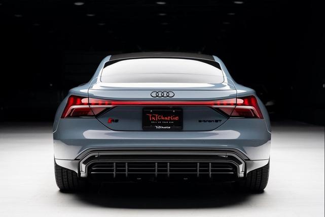Photo of 2024 Gray Metallic Audi RS e-tron GT