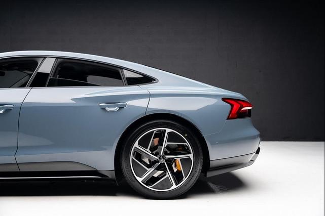 Photo of 2024 Gray Metallic Audi RS e-tron GT