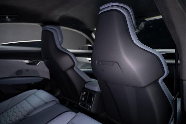 Photo of 2024 Gray Metallic Audi RS e-tron GT