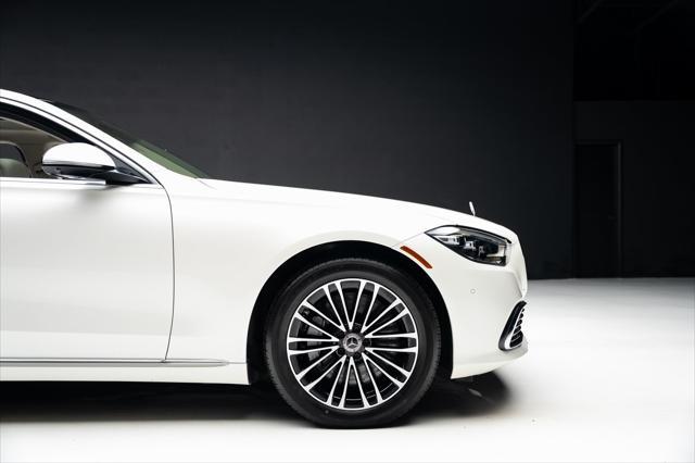 Photo of 2022 White Mercedes-Benz S-Class