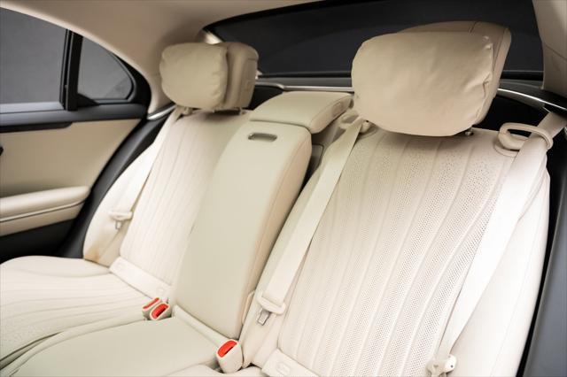 Photo of 2022 White Mercedes-Benz S-Class