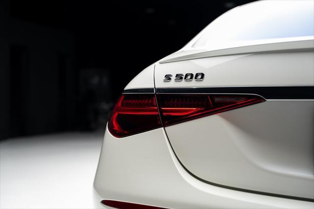 Photo of 2022 White Mercedes-Benz S-Class