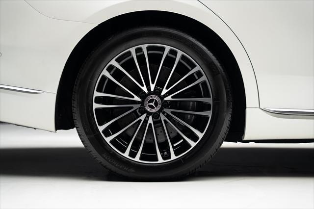 Photo of 2022 White Mercedes-Benz S-Class
