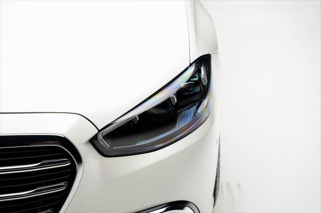 Photo of 2022 White Mercedes-Benz S-Class