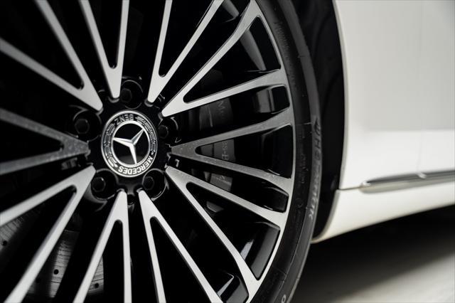 Photo of 2022 White Mercedes-Benz S-Class