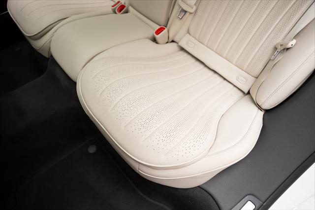 Photo of 2022 White Mercedes-Benz S-Class