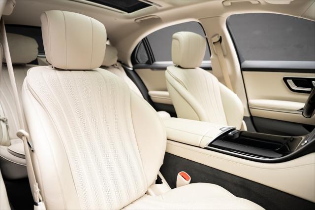 Photo of 2022 White Mercedes-Benz S-Class